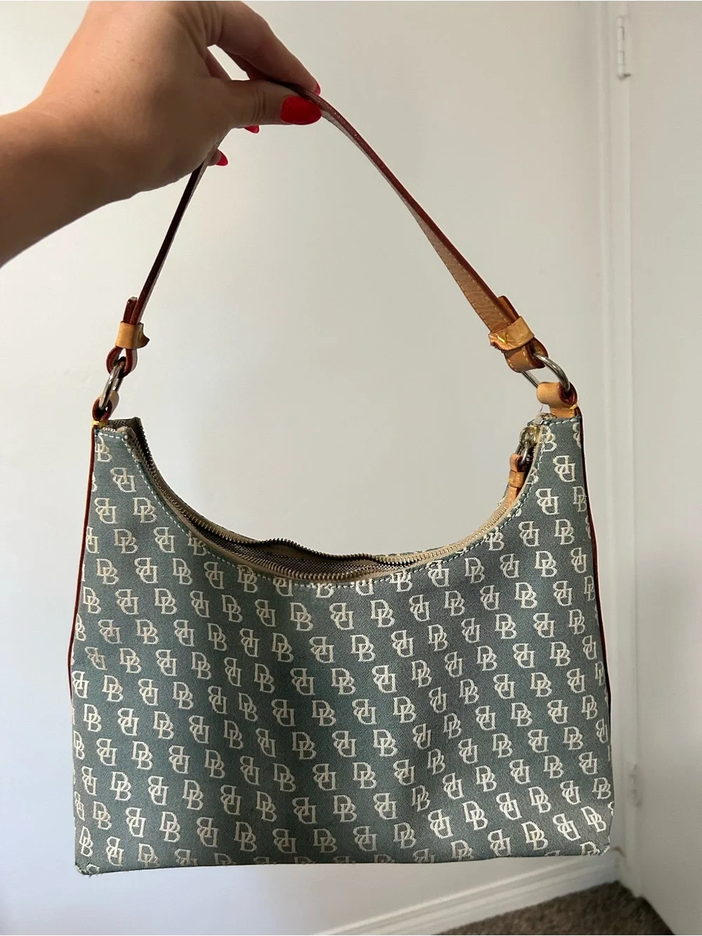 Dooney & Bourke Green and Tan Signature Shoulder Bag - Picture 2 of 7